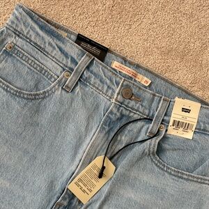 NWT Levi's ‘70s High Slim Straight Light Blue Denim Jeans 29x29